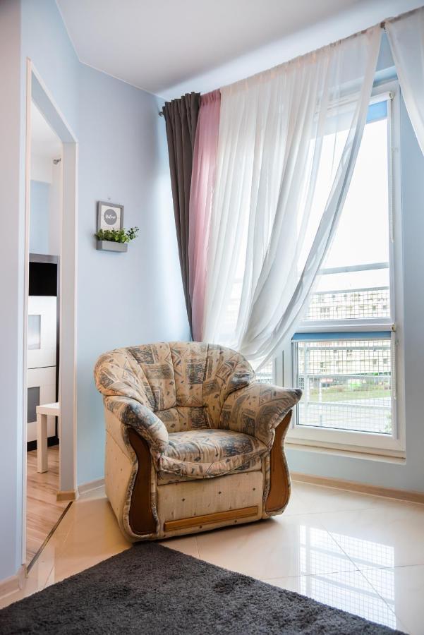 Wola Pleasure Place Apartment Warsaw Ngoại thất bức ảnh