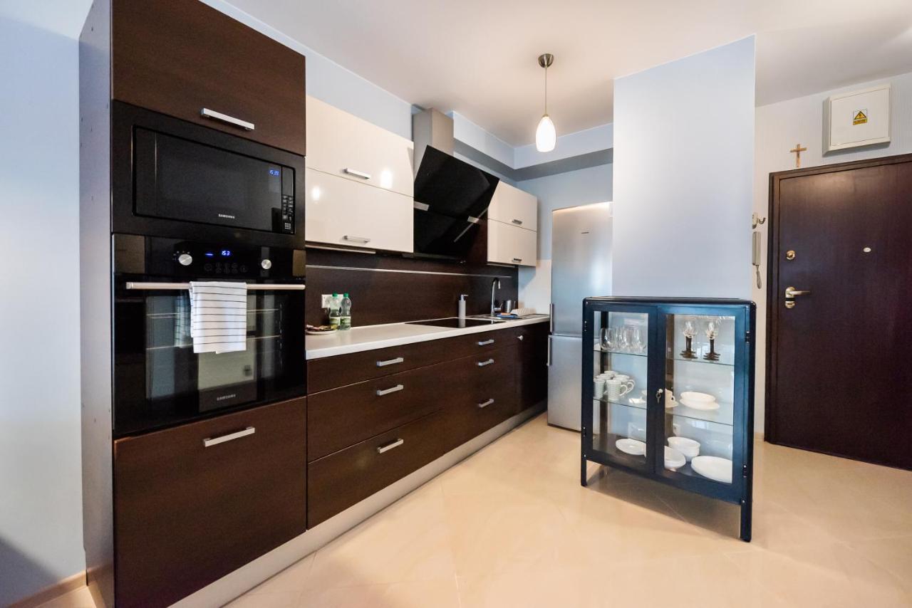 Wola Pleasure Place Apartment Warsaw Ngoại thất bức ảnh