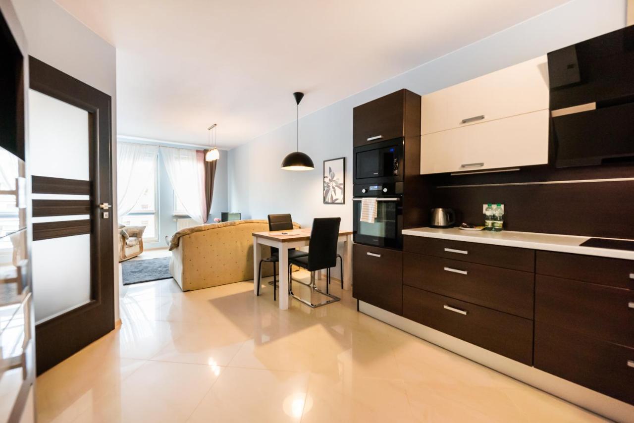 Wola Pleasure Place Apartment Warsaw Ngoại thất bức ảnh
