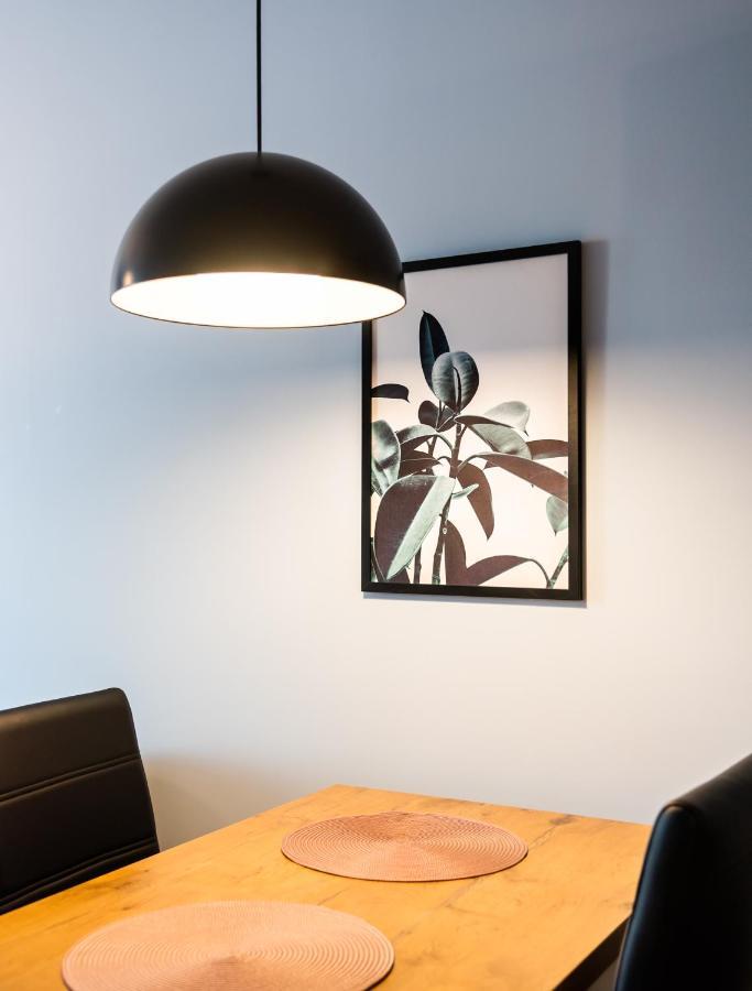 Wola Pleasure Place Apartment Warsaw Ngoại thất bức ảnh