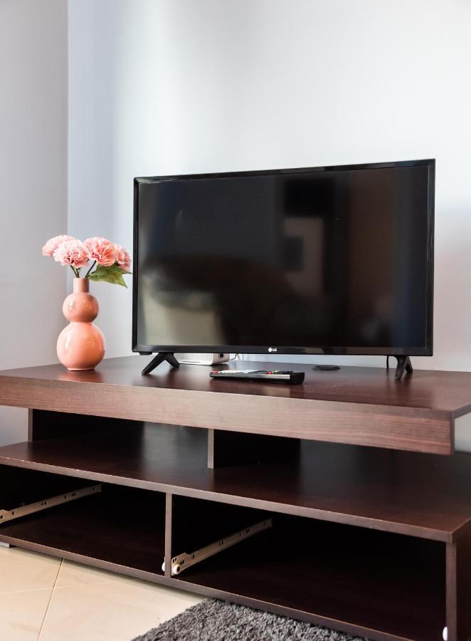 Wola Pleasure Place Apartment Warsaw Ngoại thất bức ảnh